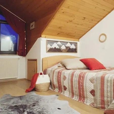 Fox_montessori Family Apartment *